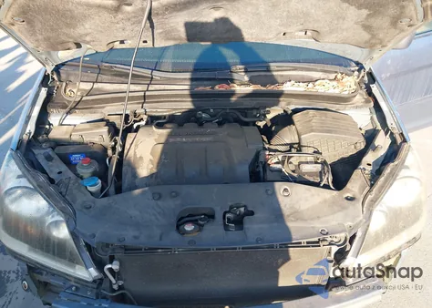 2005 Honda Odyssey Ex-L from USA, damaged, VIN 5FNRL38735B074345